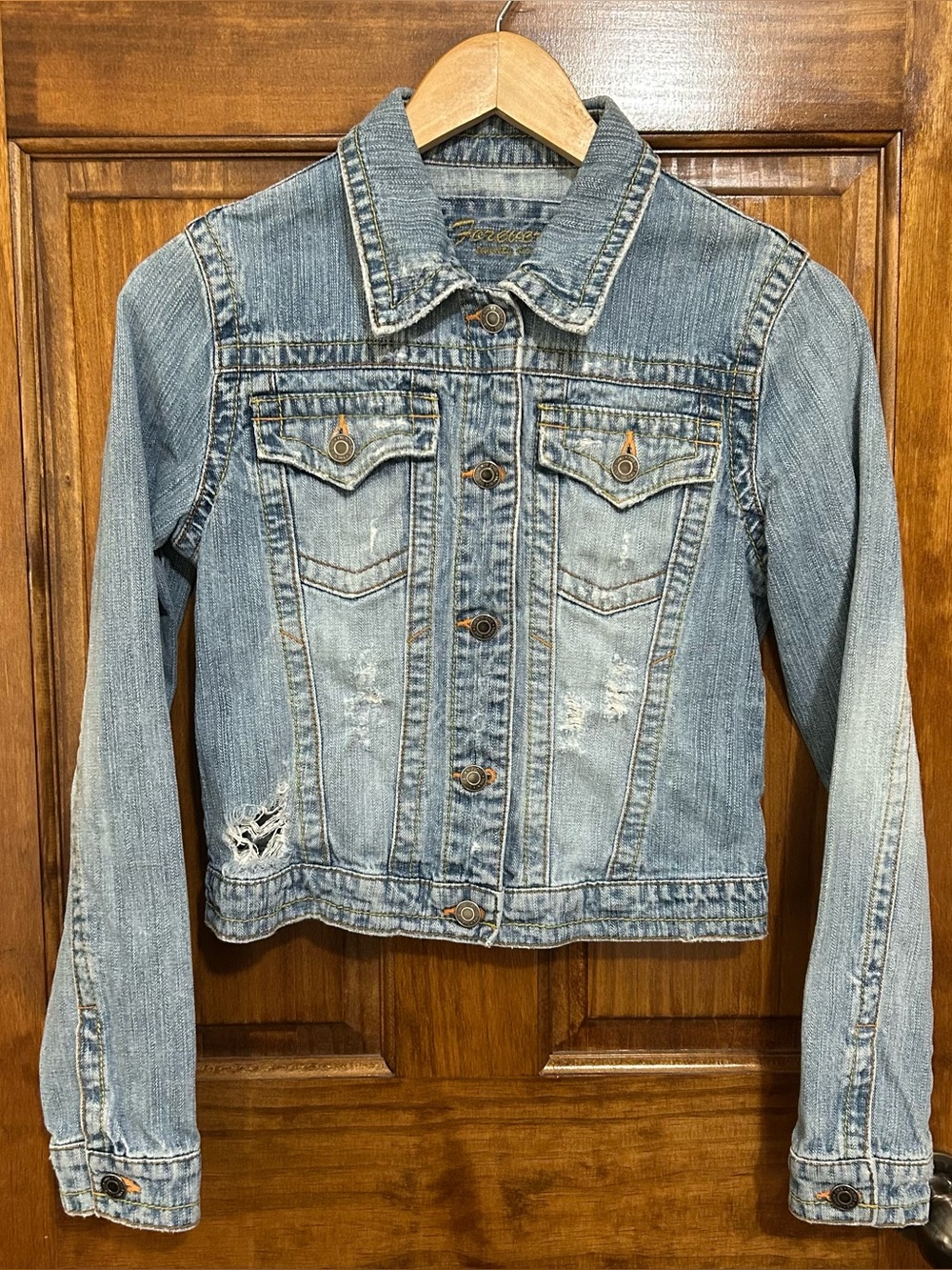 Forever 21 Y2K Cropped Distressed Denim Trucker Jacket Medium